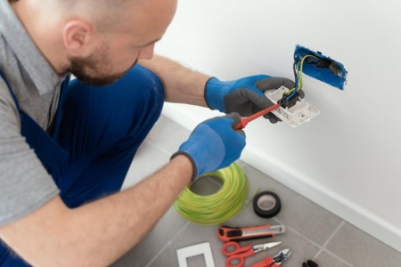 Rénovation électrique complète, quels avantages pour votre logement ?